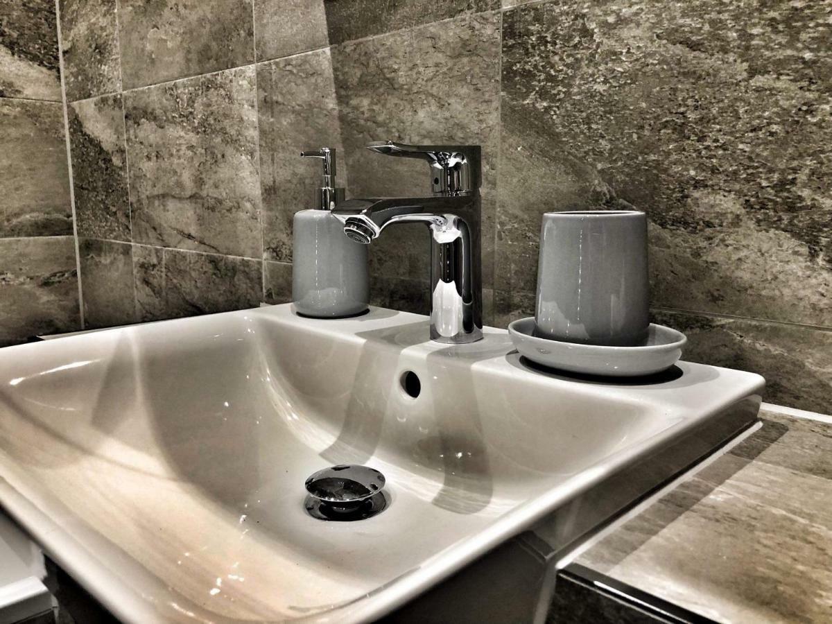 Luxury 2 Bed 2 Bath Apartment 18 Mins From Central London - Sleeps 6 Watford  Luaran gambar