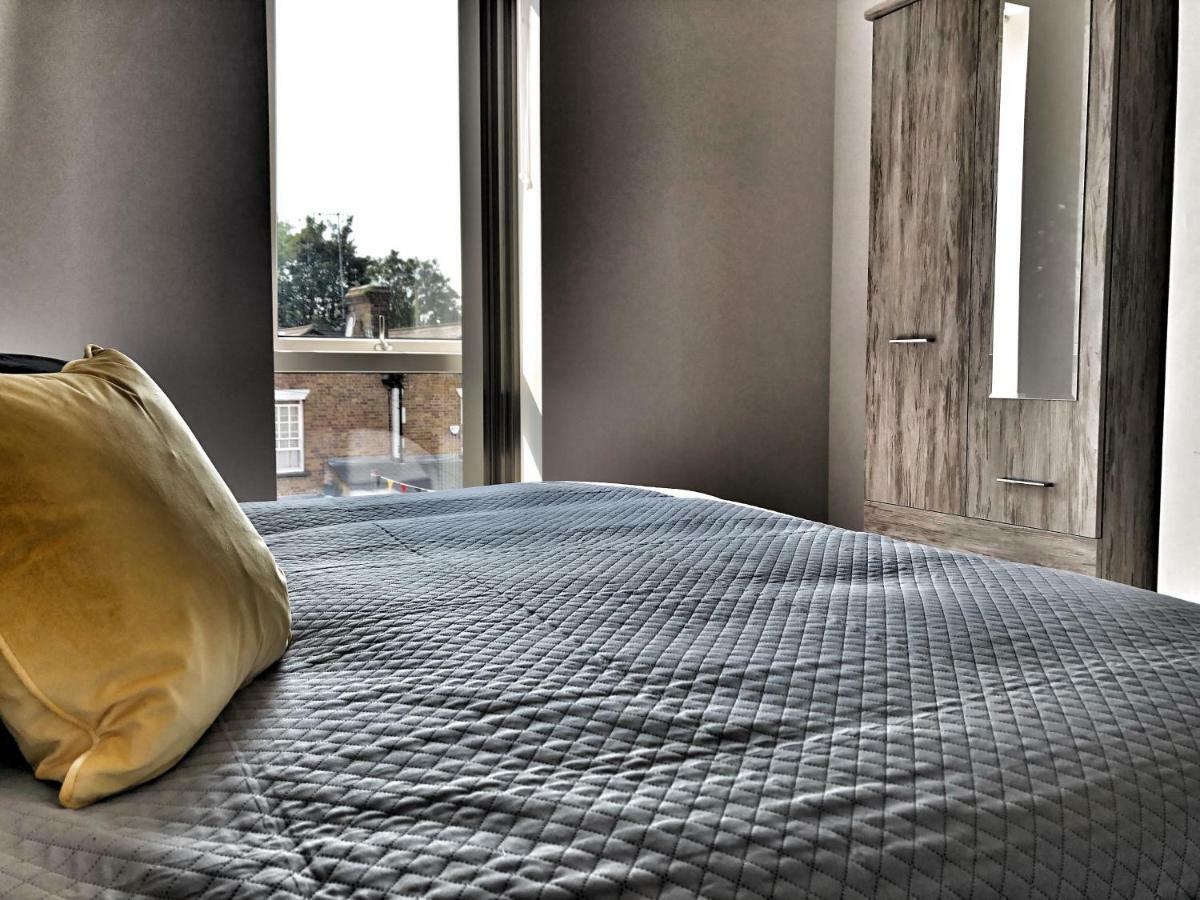 Luxury 2 Bed 2 Bath Apartment 18 Mins From Central London - Sleeps 6 Watford  Luaran gambar